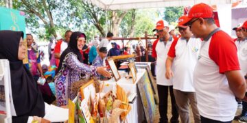 Ribuan Warga Serbu Bazar UMKM HUT PT Timah di Kundur, Produk Lokal Laris Manis