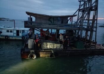 Sudah Diimbau Tapi Masih Ngeyel, APH Bersama PT Timah Tertibkan Tambang Ilegal di Laut Cupat