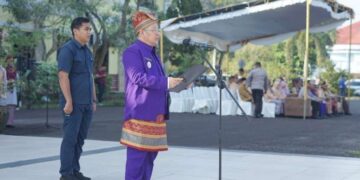 Ratusan Peserta Ikuti Upacara Hardiknas 2025 di Bangka Tengah, Kenakan Pakaian Adat