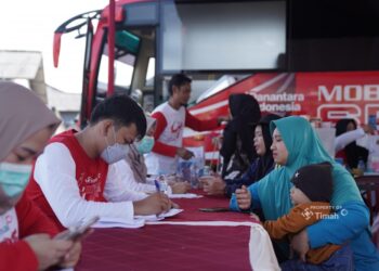 Ratusan Warga Opas Indah Nikmati Pelayanan Kesehatan Gratis di Mobil Sehat