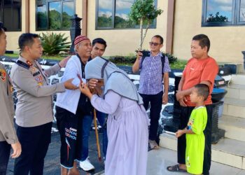 Pulang Setelah 20 Tahun Berpisah, Pria Asal Toboali Disambut Pelukan Anak Tercinta