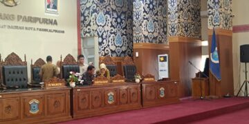 DPRD Pangkalpinang Gelar Paripurna, Pj Walikota Unu Tanggapi Tiga Raperda Ini