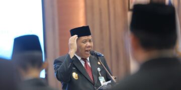 Gubernur Babel Lantik 19 Pejabat Baru: Jangan Bertindak Sendiri!