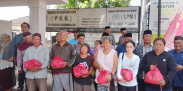 Bersama FKUB-Kemenag, Pemkot Pangkalpinang Salurkan 100 Paket Sembako di Kelurahan Bacang