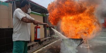 PT Timah Tbk Gelar Pelatihan Tanggap Bencana Bersama Pemerintah Desa Air Putih