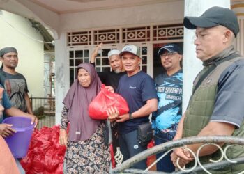 Dari Tambang untuk Masyarakat, PT TIMAH Tbk Bersama Mitra Salurkan Bantuan Sembako di Dusun Tanjung Rata