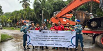 Kolaborasi Kemanusiaan TNI AL dan PT TIMAH Tbk untuk Pemulihan Pascabencana di Sumatera dan Aceh 