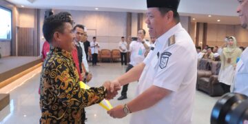 Gubernur Babel  Salurkan Dana Hibah Kepada Masyarakat