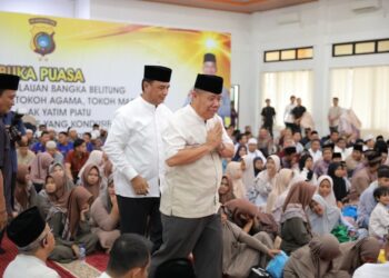 Ramadan Penuh Kepedulian, Gubernur dan Kapolda Babel Santuni Ratusan Anak Yatim