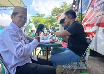 Warga Antre Sejak Pagi, Mobil Sehat PT Timah Tbk Jadi Andalan Pengobatan Gratis