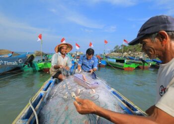 PT Timah All Out Bantu Nelayan, Mulai dari Alat Tangkap, BPJS hingga Infrastruktur