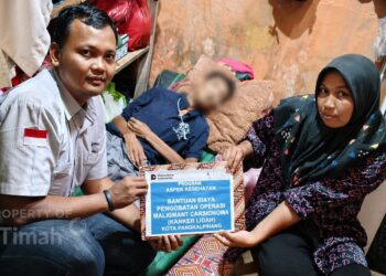 Ringankan Biaya Pengobatan Warga, PT TIMAH Serahkan Bantuan Untuk Satriadi 