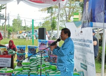 Prof Saparudin Salurkan Bantuan Asistensi Rehabilitasi Sosial di Kelurahan Ketapang