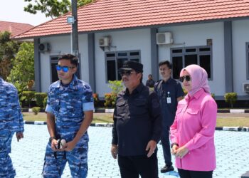 Wali Kota Dan Wakil Kota Pangkalpinang Tinjau Pemudik Menuju Ke Jakarta