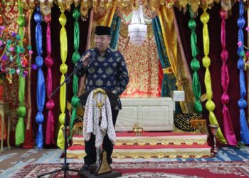 Jaga Warisan Leluhur, Hidayat Arsani Angkat Tradisi Bedulang di Tengah Perantau