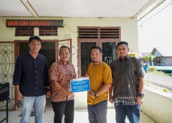 PT TIMAH Serahkan Bantuan Pos Kamling di Bangka Tengah