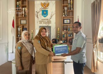 30 Anak Ikuti Khitanan Massal di Desa Air Gantang, PT TIMAH Kembali Salurkan Dukungan Sosial