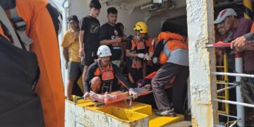 Kapal Kandas Akibat Cuaca Buruk Tutup Alur Pelabuhan Pangkalbalam, 253 Penumpang KM Sewindu Dievakuasi