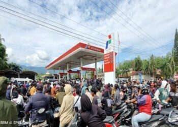 Kelangkaan BBM Meluas, Ketua DPRD Babel Desak Pertamina Bertindak Cepat