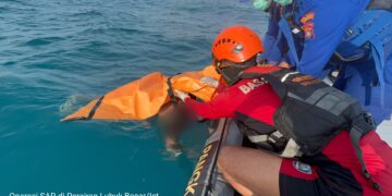 Satu Korban Ditemukan Mengambang di Perairan Lubuk Besar, Tim SAR Cari Satu ABK Lainnya