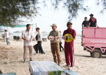 Pantai Pasir Padi Disasar Program ASRI, Gerindra Babel-Pangkalpinang Satu Gerakan