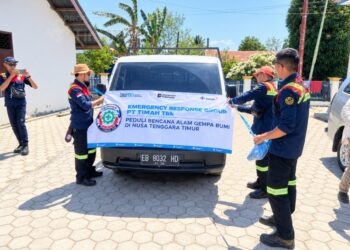 Warga Masih Bertahan di Tenda, Tim ERG PT TIMAH Salurkan Bantuan ke Nagekeo